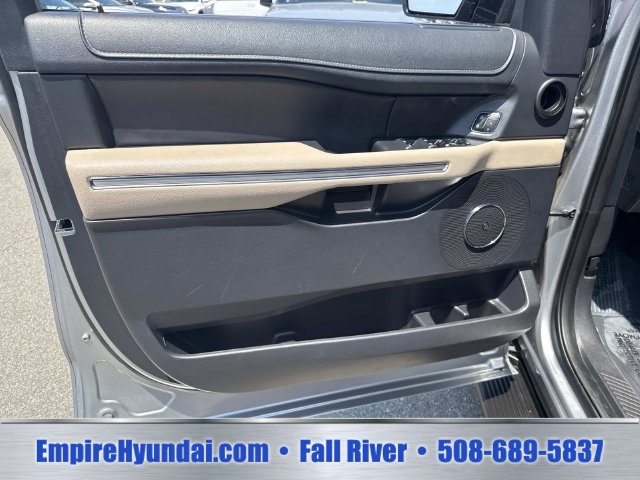 Used 2024 Ford Expedition Limited AWD/4WD image 17