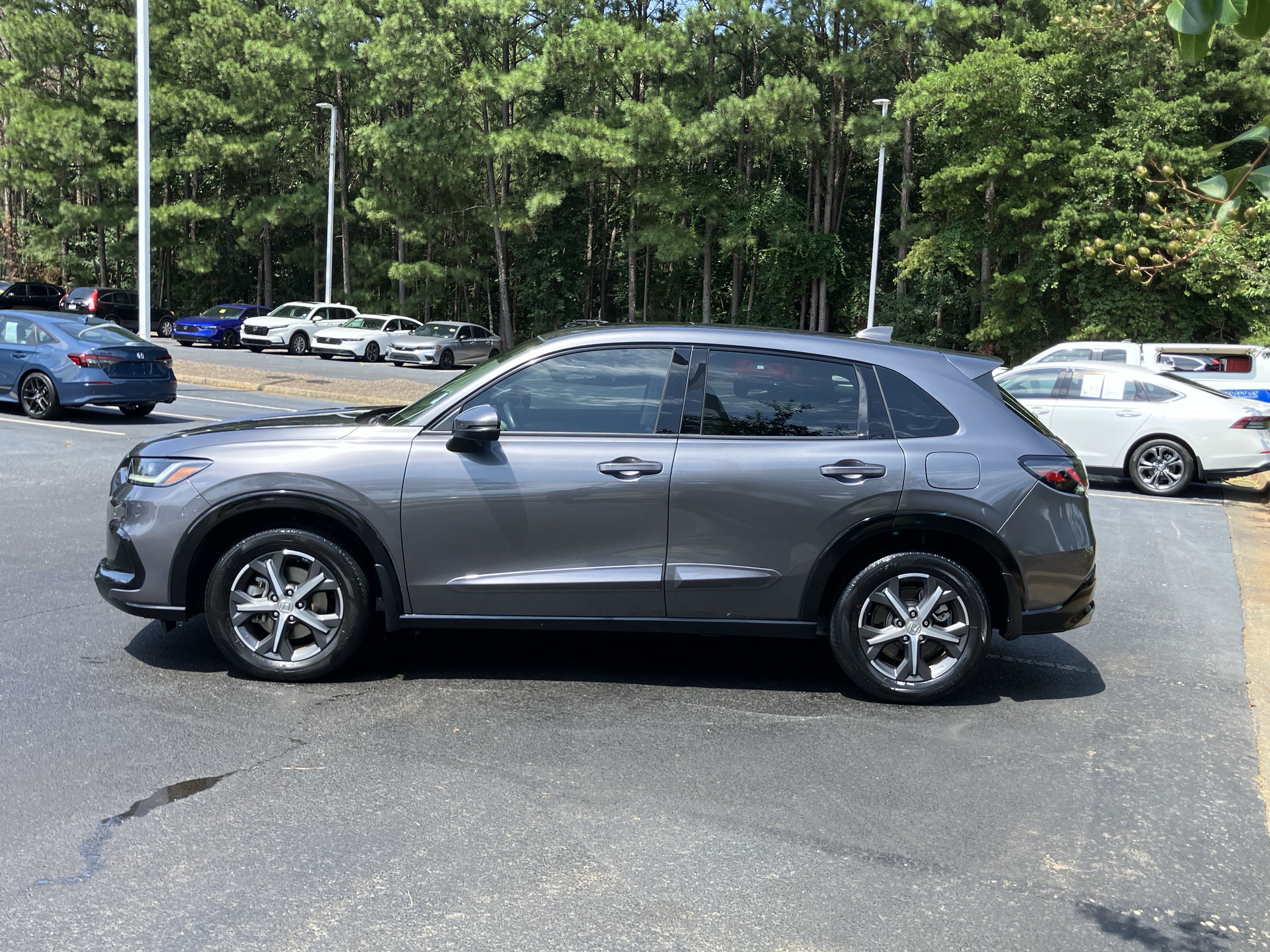 Used 2023 Honda HR-V EX-L image 7