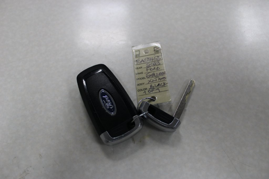 Used 2023 Ford Explorer XLT w/ Equipment Group 202A AWD/4WD image 35