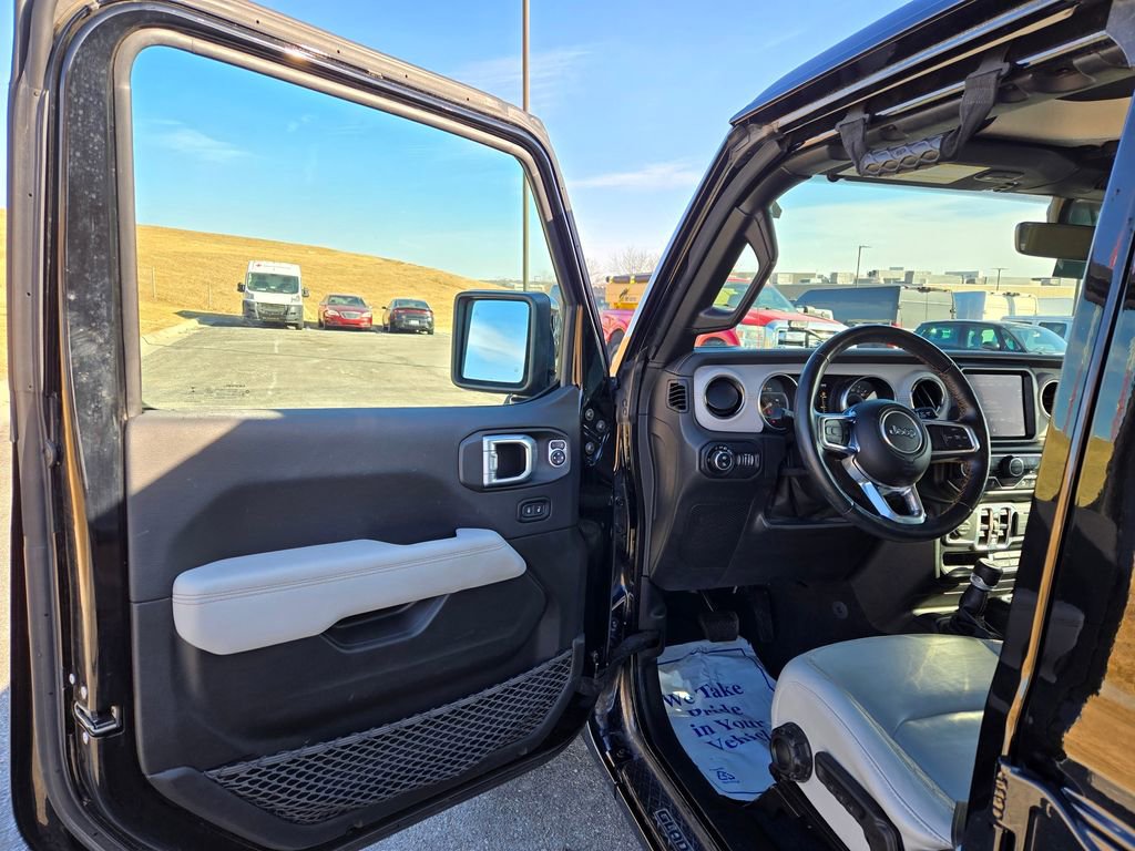 Used 2021 Jeep Gladiator Overland image 11