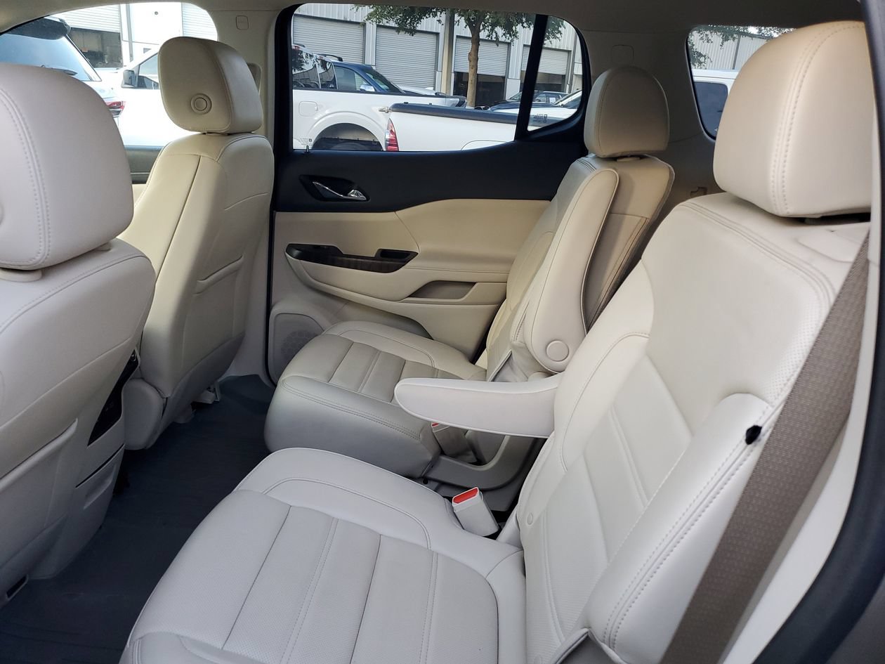 Used 2023 GMC Acadia Denali w/ Denali Technology Package FWD image 10