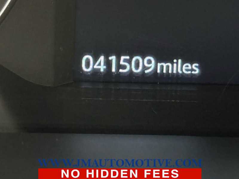 Used 2020 Land Rover Range Rover Evoque S AWD/4WD image 21
