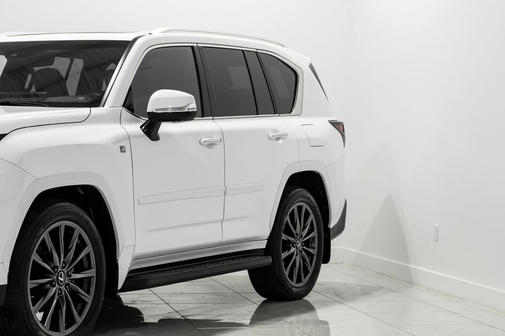 Used 2023 Lexus LX 600 F Sport image 3
