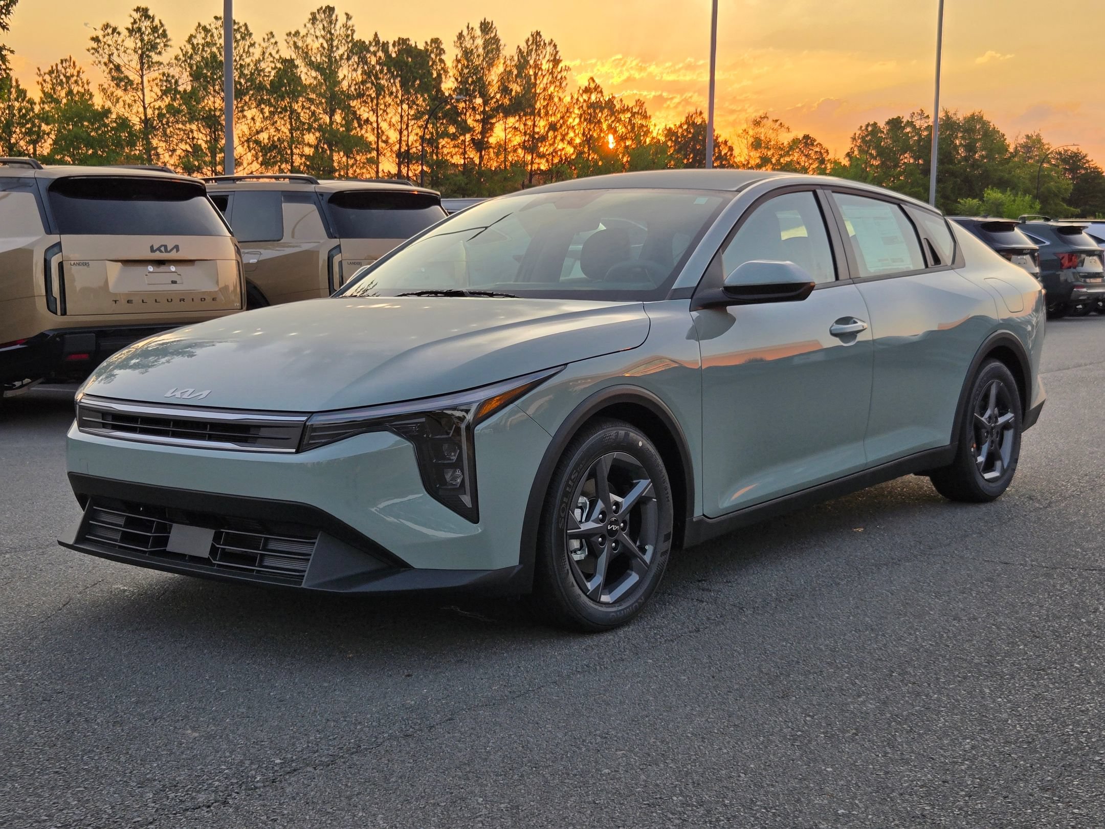 New 2026 Kia K4 FWD image 3