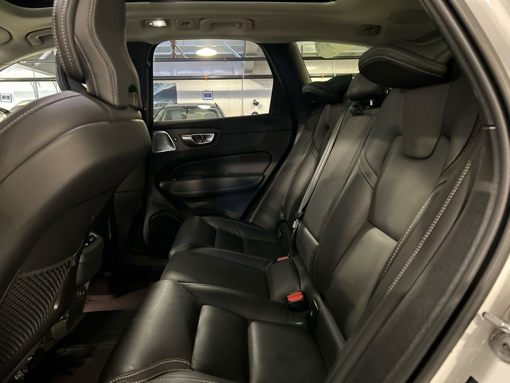 Used 2023 Volvo XC60 B5 Ultimate w/ Climate Package AWD/4WD image 23
