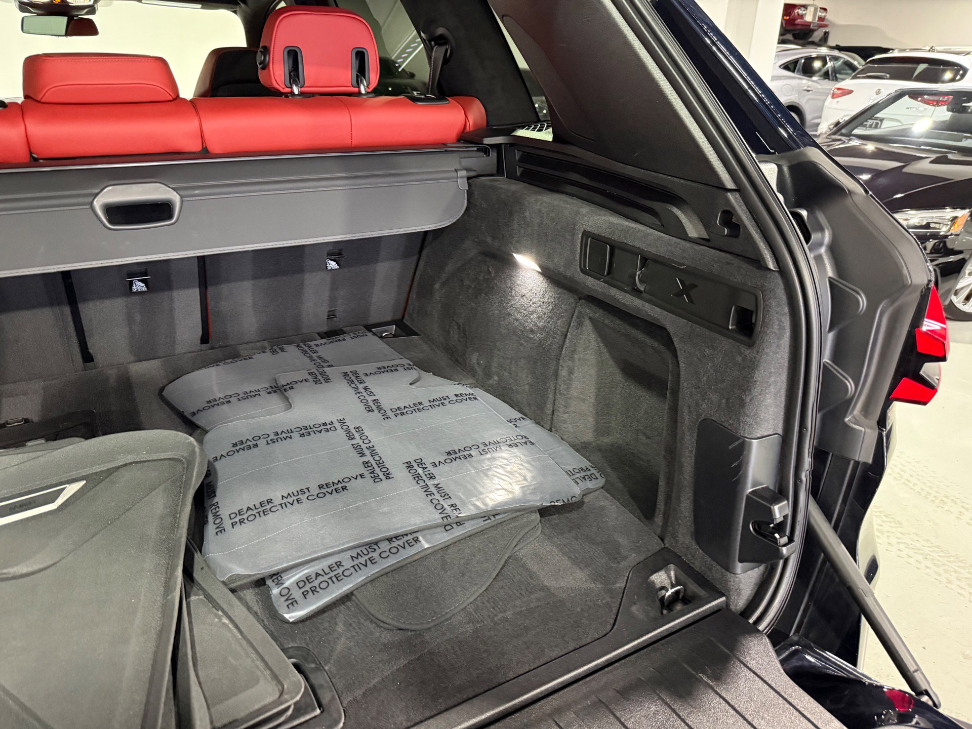 Used 2025 BMW X5 M Competition w/ Executive Package image 24