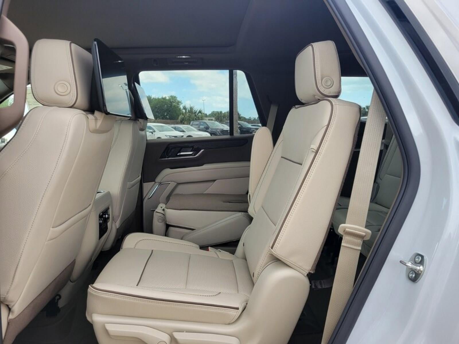 New 2026 GMC Yukon Denali w/ Denali Reserve Package RWD image 31