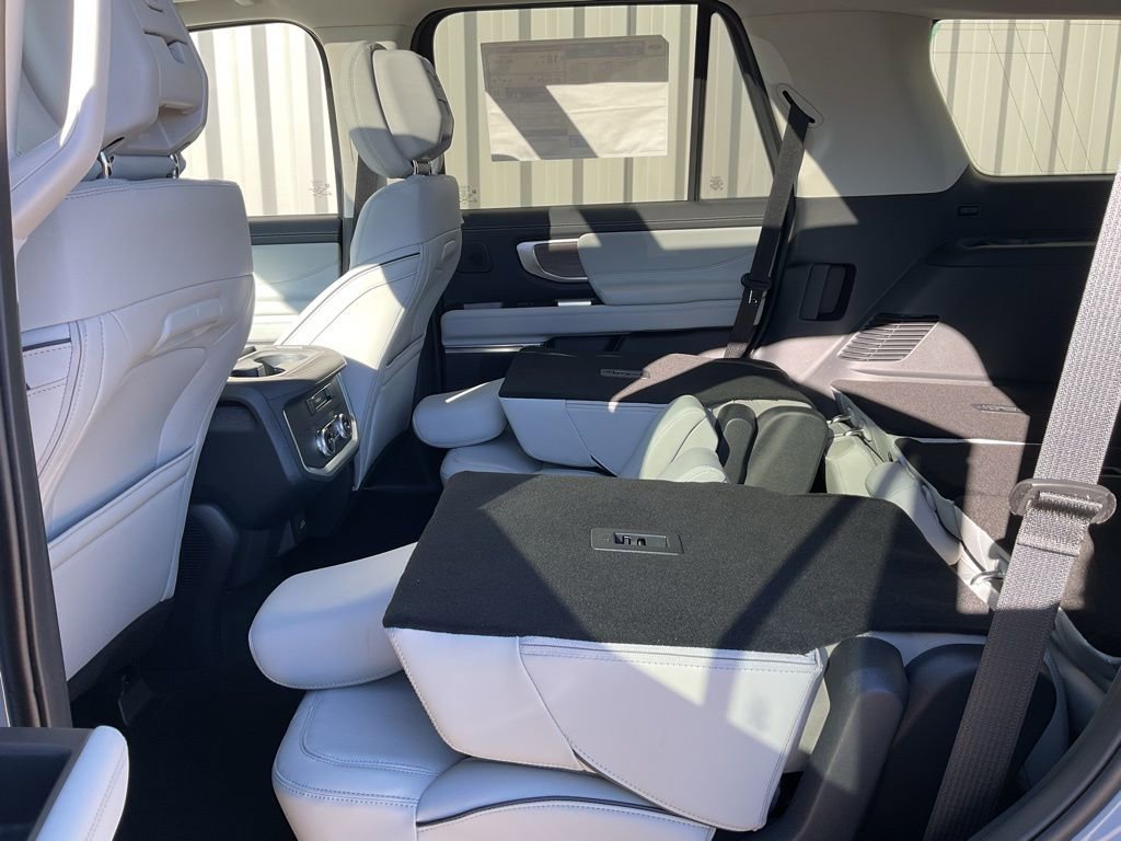 New 2026 Ford Expedition Platinum w/ Platinum Ultimate Package image 24