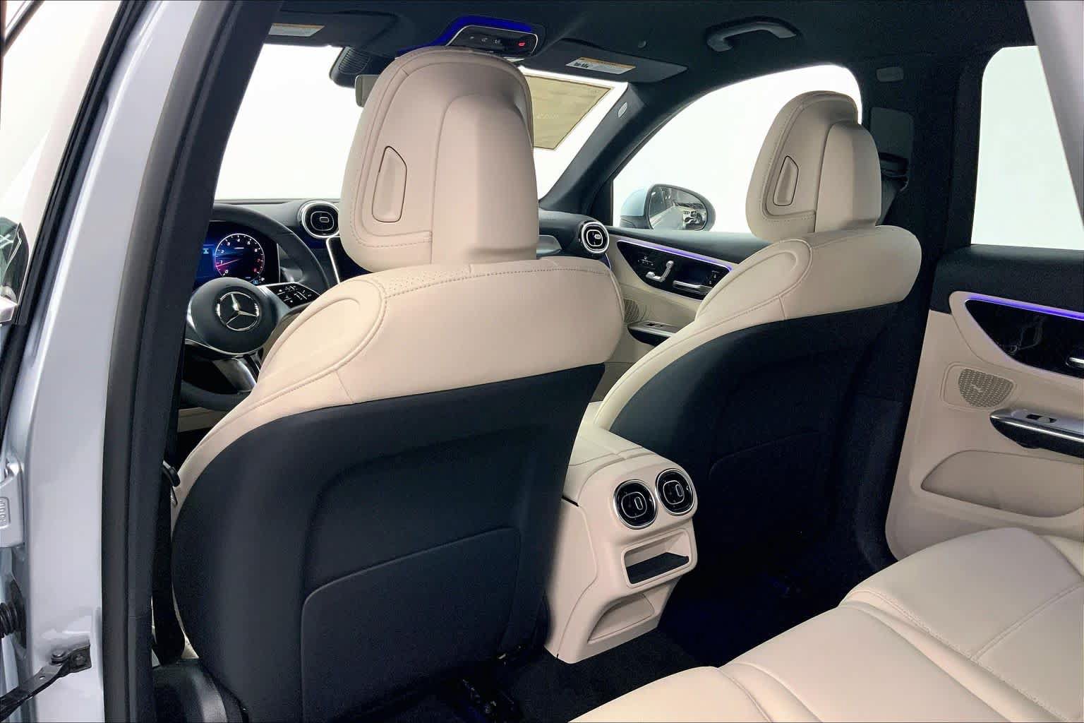 Used 2026 Mercedes-Benz GLC 300 image 17