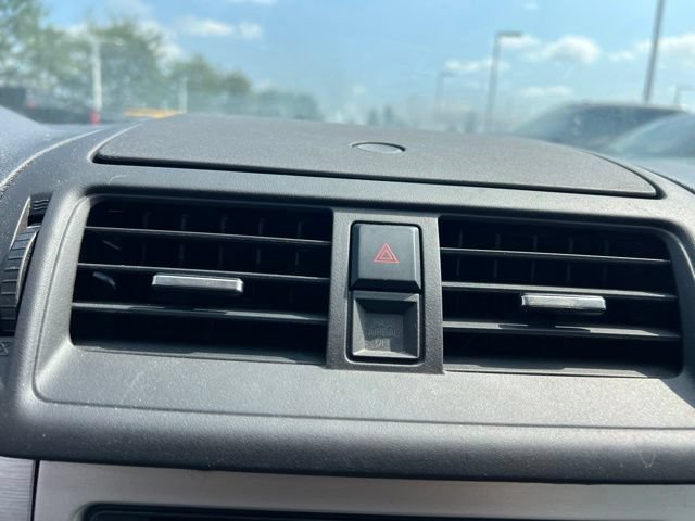Used 2011 Ford Fusion SE w/ 202A Rapid Spec Order Code FWD image 17