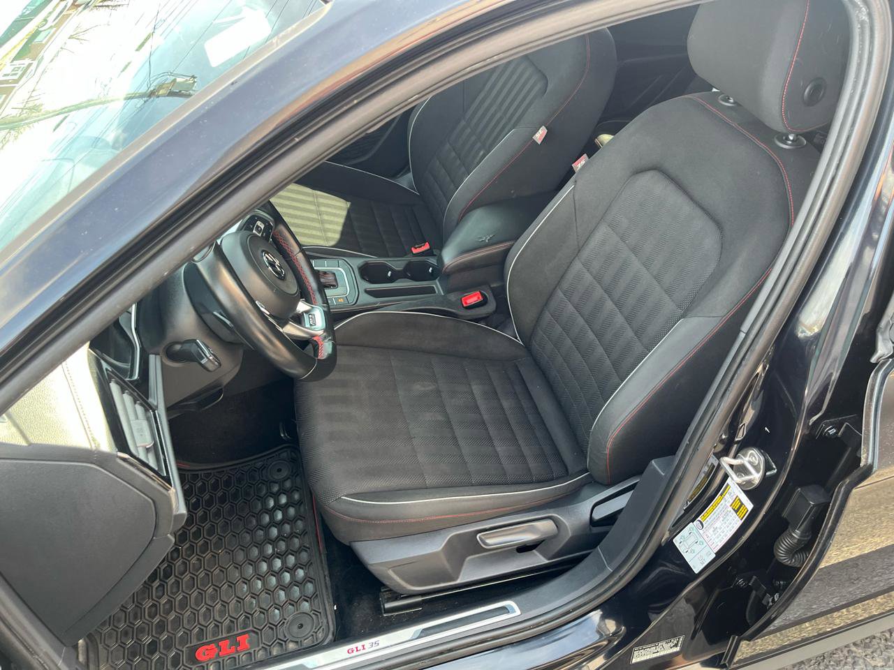 Used 2019 Volkswagen Jetta GLI image 20