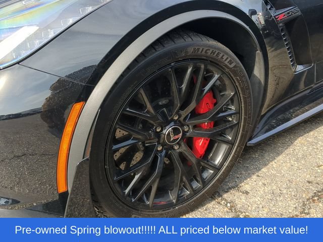 Used 2015 Chevrolet Corvette Z06 w/ 3LZ Preferred Equipment Group RWD image 8