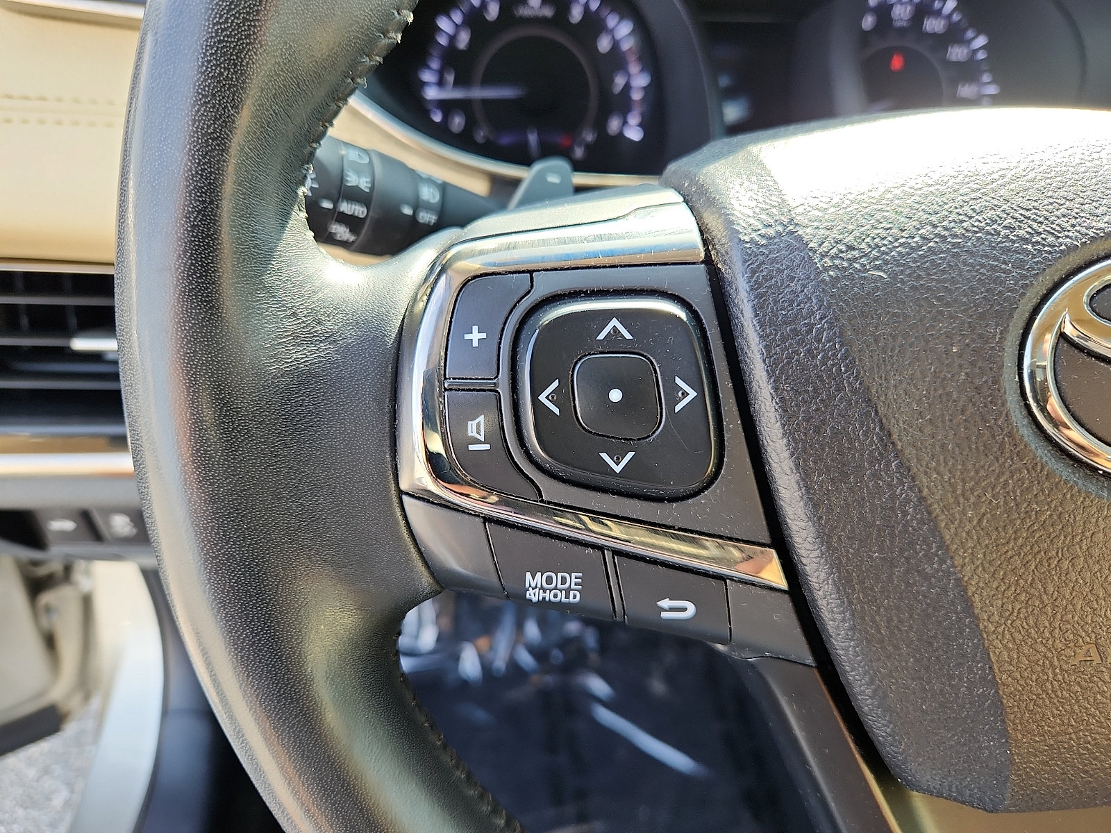 Used 2015 Toyota Avalon XLE Touring FWD image 21
