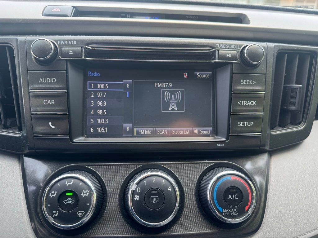 Used 2014 Toyota RAV4 LE AWD/4WD image 9