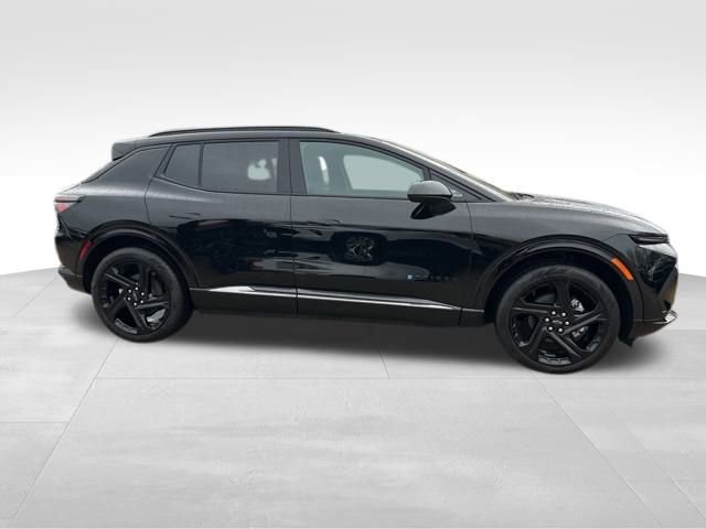 New 2026 Chevrolet Equinox EV RS image 6