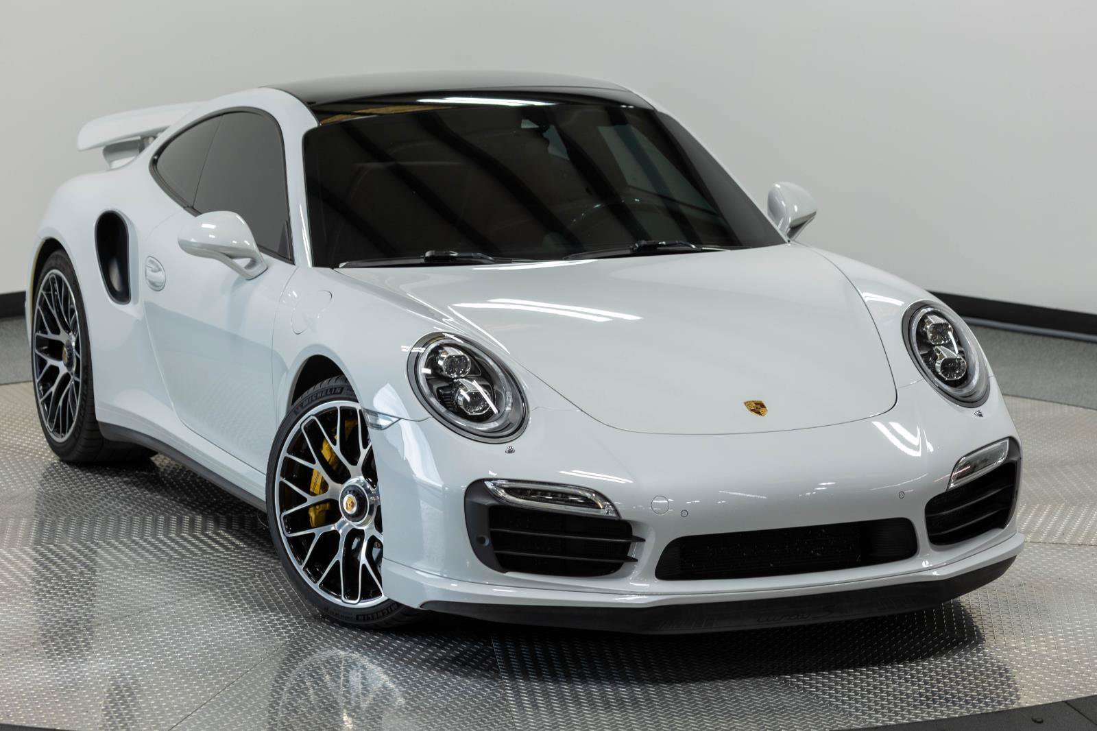 Used 2015 Porsche 911 Turbo S AWD/4WD image 77