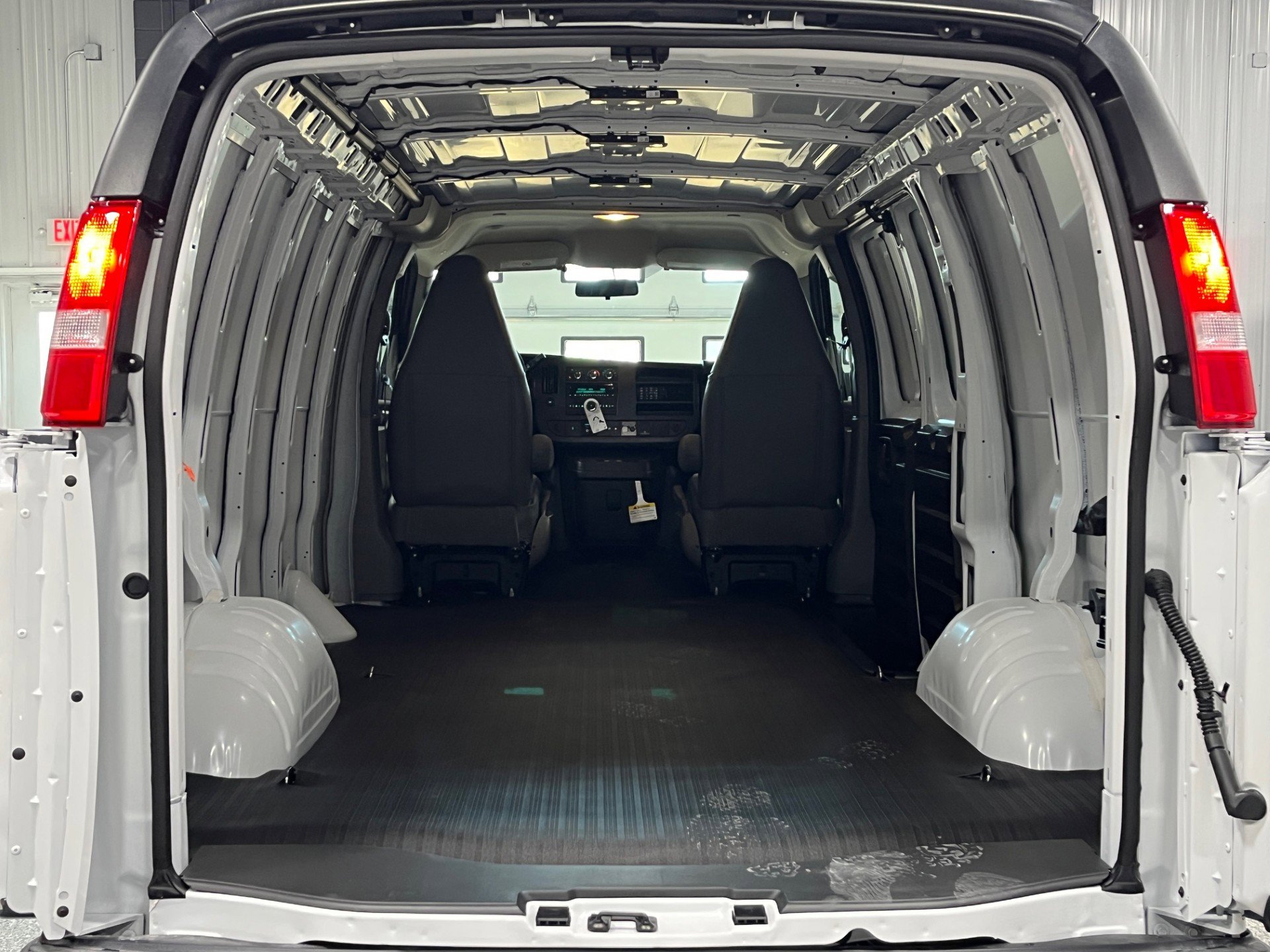 New 2025 GMC Savana 3500 w/ Driver Convenience Package image 5