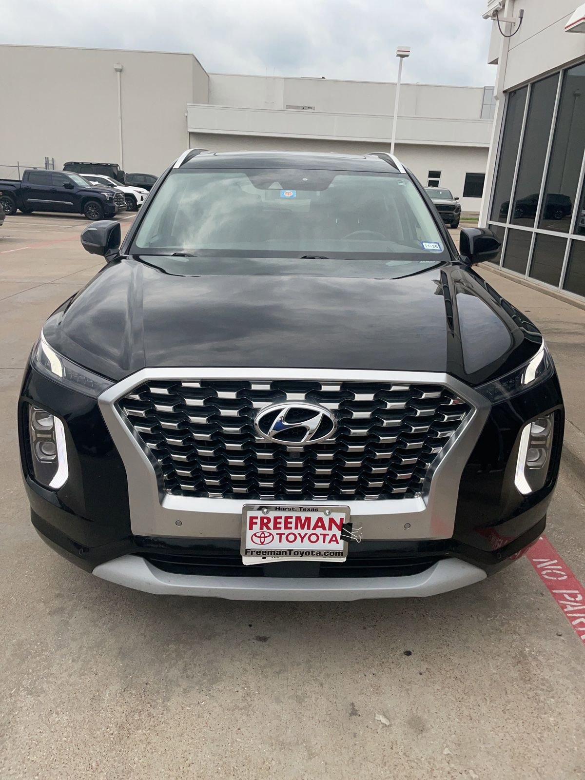 Used 2022 Hyundai Palisade Limited AWD/4WD image 3