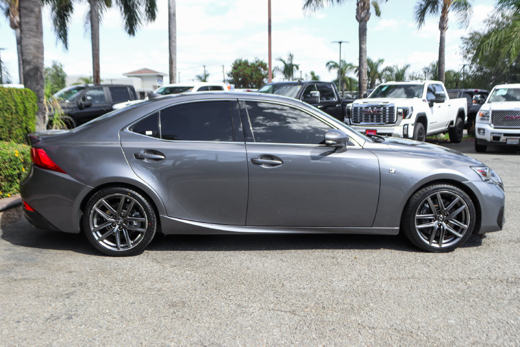 Used 2019 Lexus IS 300 F Sport w/ F Sport Package RWD image 10