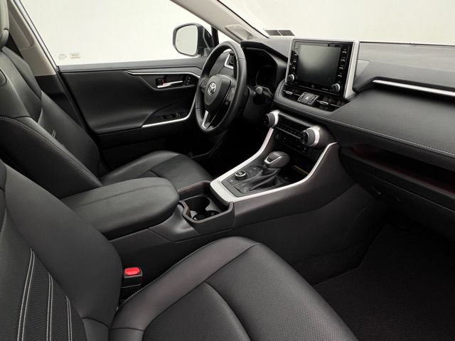 Used 2020 Toyota RAV4 Limited AWD/4WD image 14