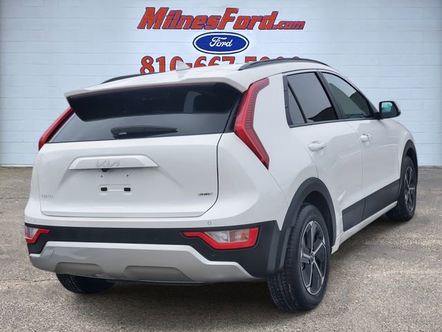 Used 2024 Kia Niro EX image 3