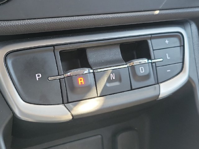 Used 2024 GMC Terrain SLE AWD/4WD image 32