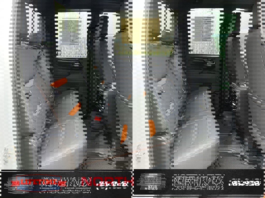 Used 2025 GMC Sierra 2500 AT4 w/ AT4 Premium Plus Package image 24