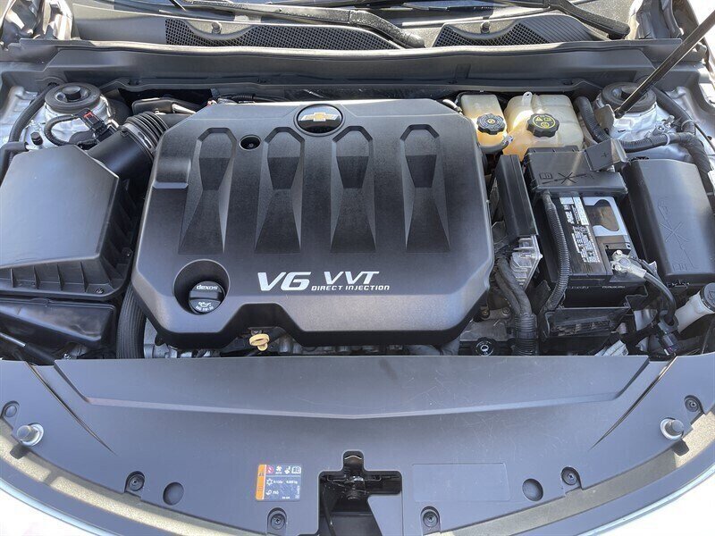 Used 2016 Chevrolet Impala LTZ FWD image 17