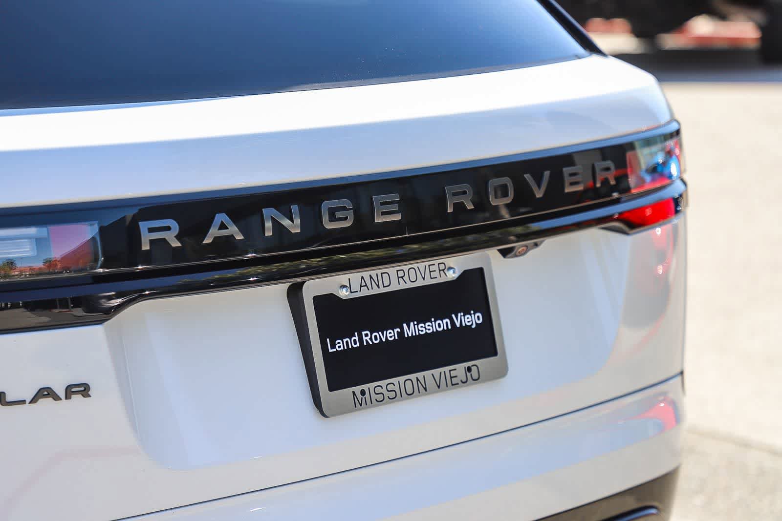 Certified 2025 Land Rover Range Rover Velar Dynamic SE AWD/4WD image 8