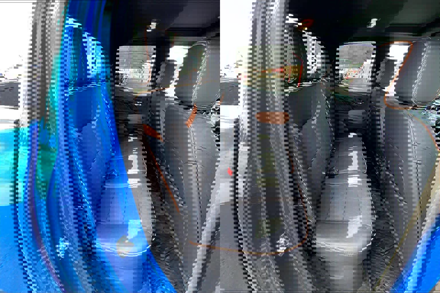 Used 2024 GMC Canyon AT4 w/ Technology Package image 20