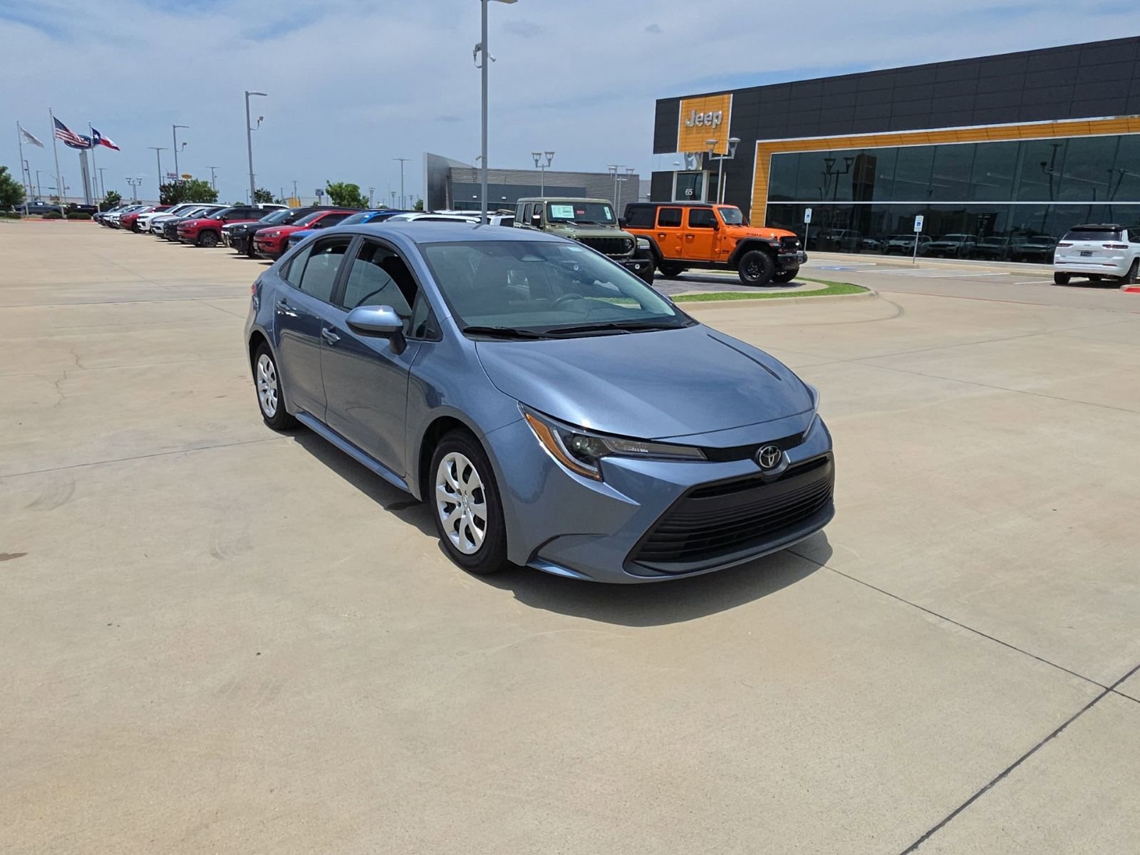 Used 2024 Toyota Corolla LE FWD image 7