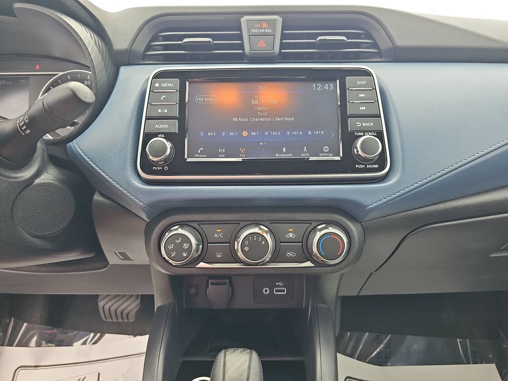 Used 2025 Nissan Versa SV w/ Trunk Package FWD image 20