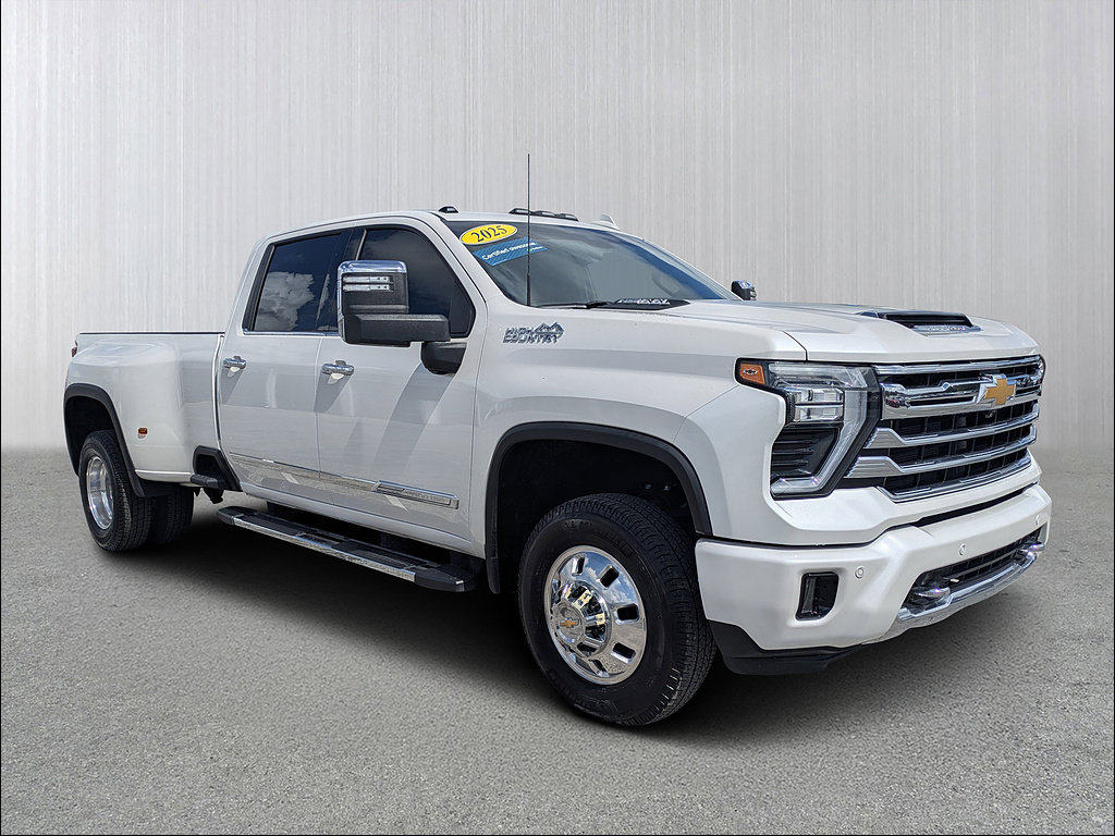 Used 2025 Chevrolet Silverado 3500 High Country w/ Technology Package AWD/4WD image 1