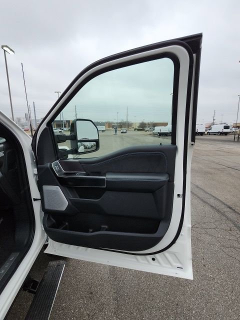 New 2026 Ford F350 Platinum w/ Tremor Off-Road Package image 27
