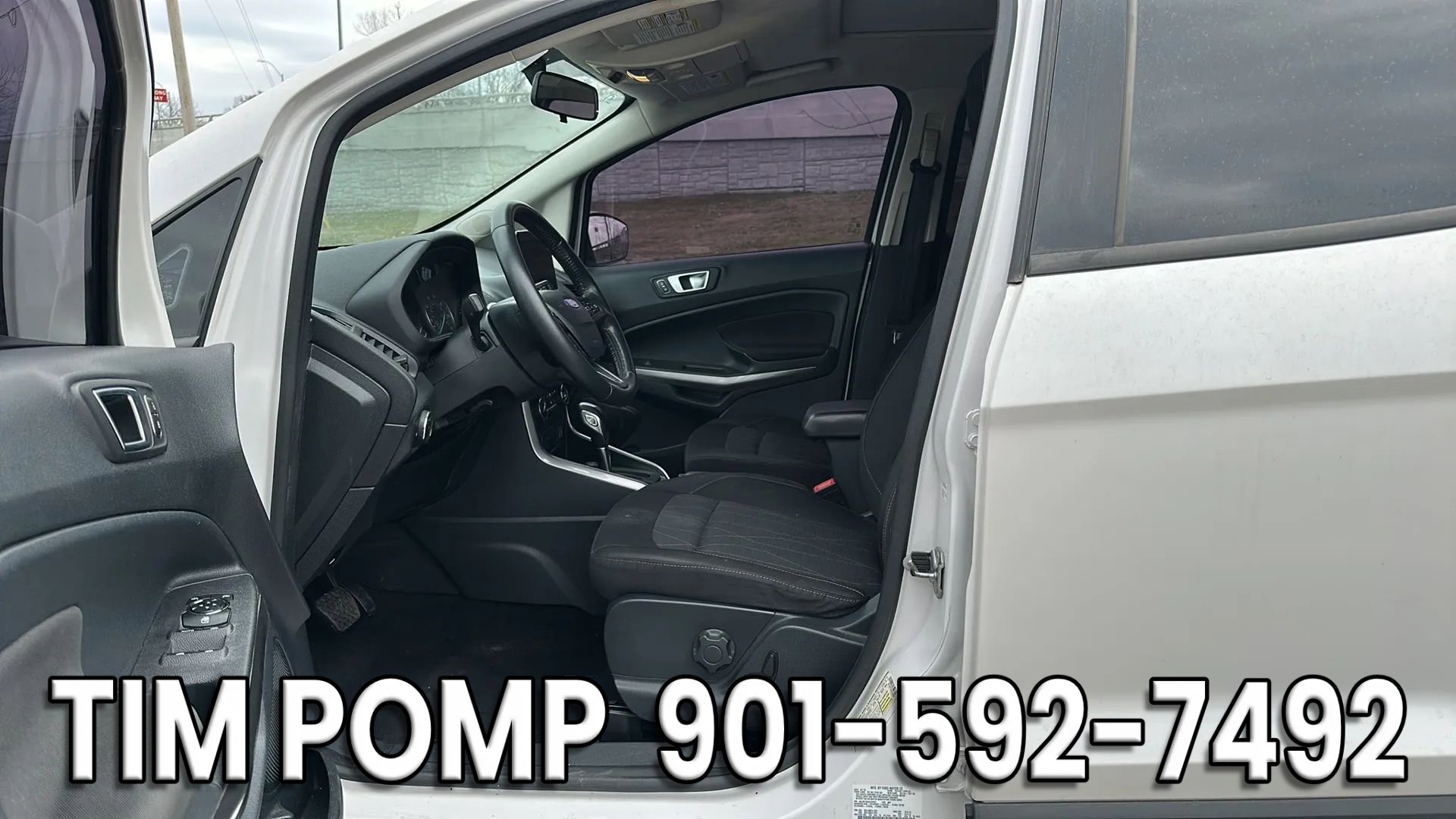 Used 2018 Ford EcoSport SE w/ SE Convenience Package image 9