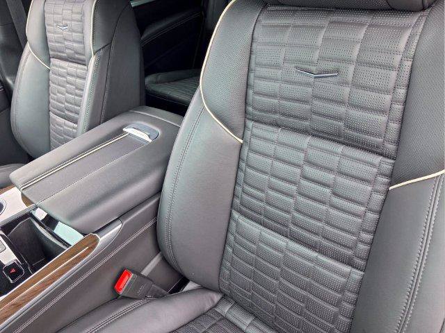 Certified 2025 Cadillac Escalade Sport Platinum w/ LPO, ONYX Package AWD/4WD image 15