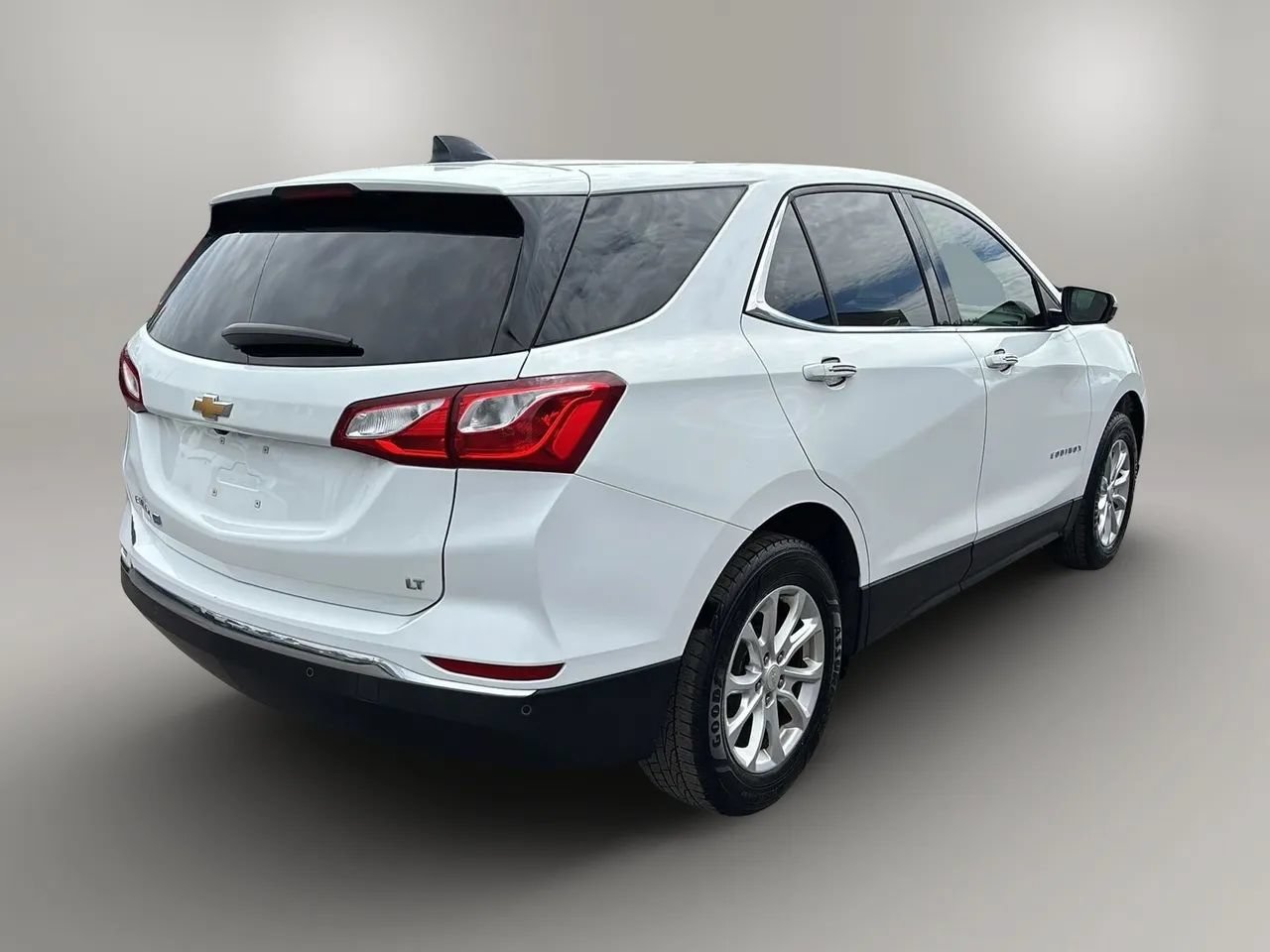 Used 2018 Chevrolet Equinox LT FWD image 5