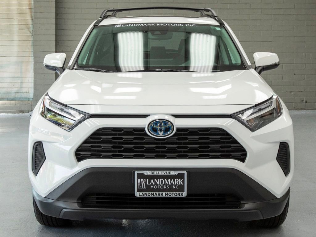 Used 2024 Toyota RAV4 XLE image 5