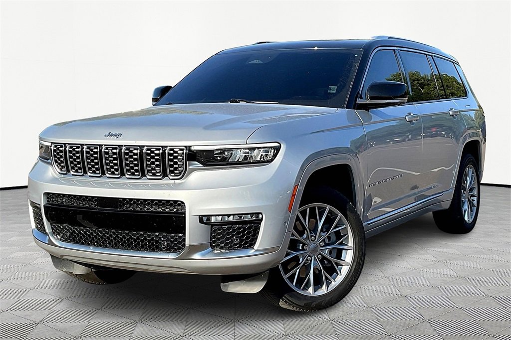 Certified 2023 Jeep Grand Cherokee L Summit w/ Luxury Tech Group V image 2