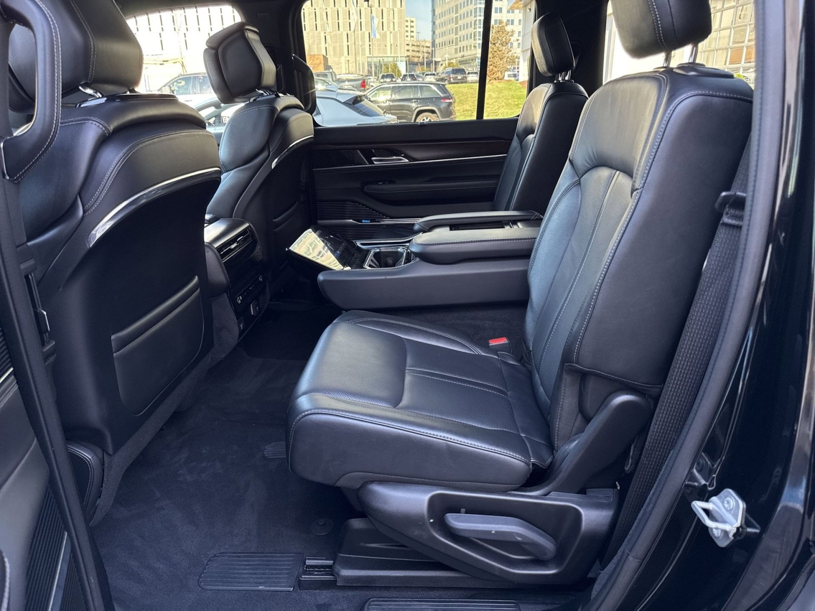 Used 2022 Jeep Grand Wagoneer Series I image 24