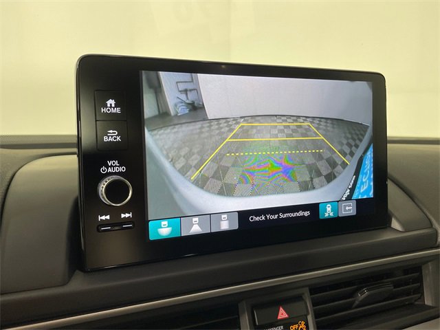 Certified 2025 Honda Pilot Touring image 9