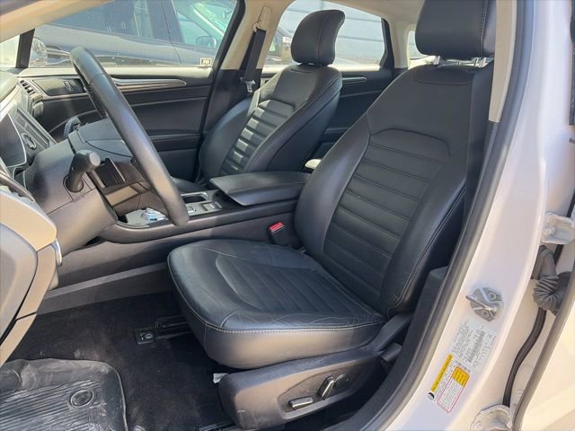 Certified 2017 Ford Fusion SE w/ Fusion SE Technology Package image 12