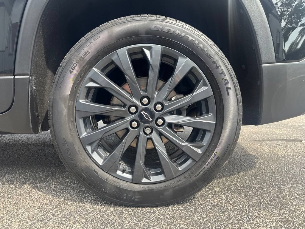 Used 2023 Chevrolet Traverse RS w/ LPO, Floor Liner Package FWD image 11