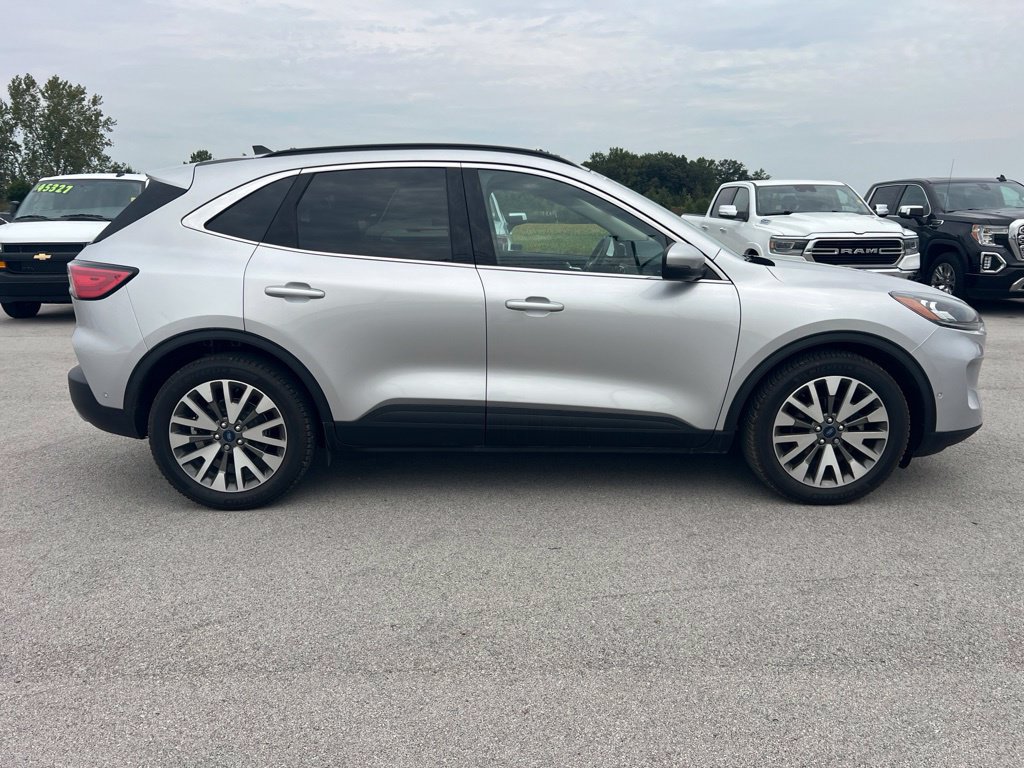 Used 2020 Ford Escape Titanium FWD image 5