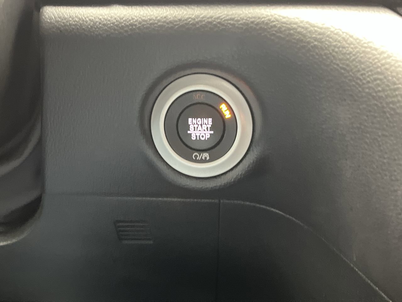 Used 2025 Chrysler Pacifica Select FWD image 20