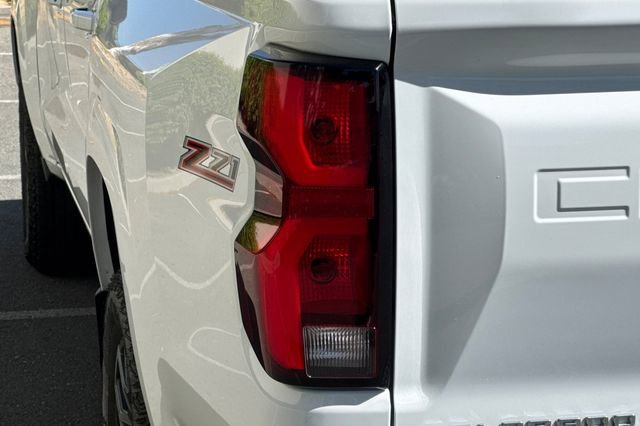 Used 2024 Chevrolet Colorado Z71 w/ Z71 Convenience Package 2 image 46