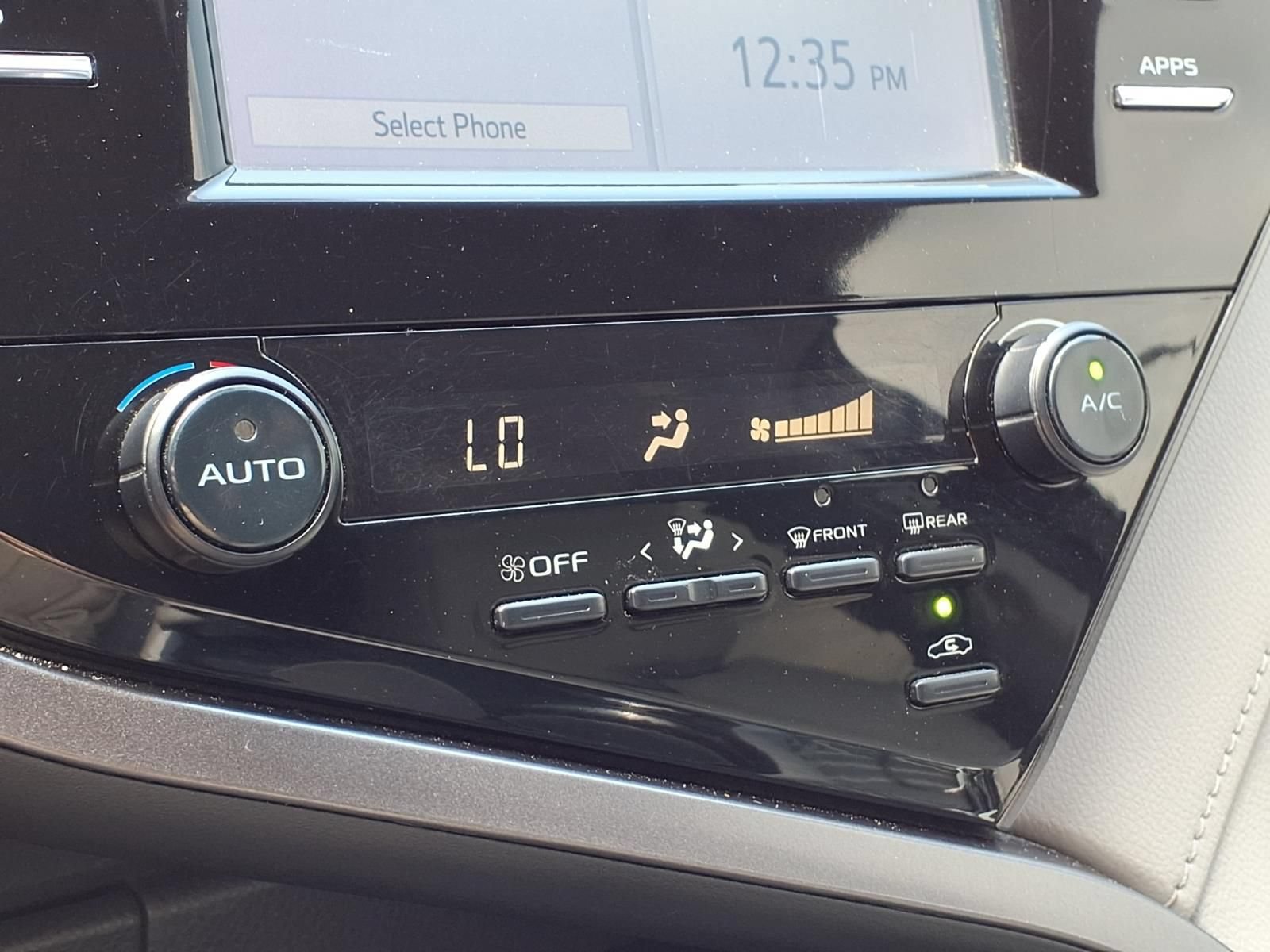 Used 2019 Toyota Camry SE FWD image 26