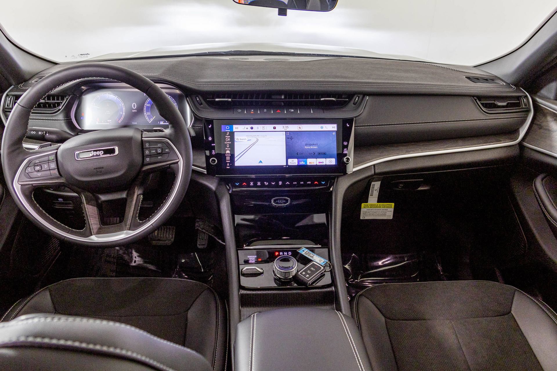 New 2026 Jeep Grand Cherokee Altitude image 26