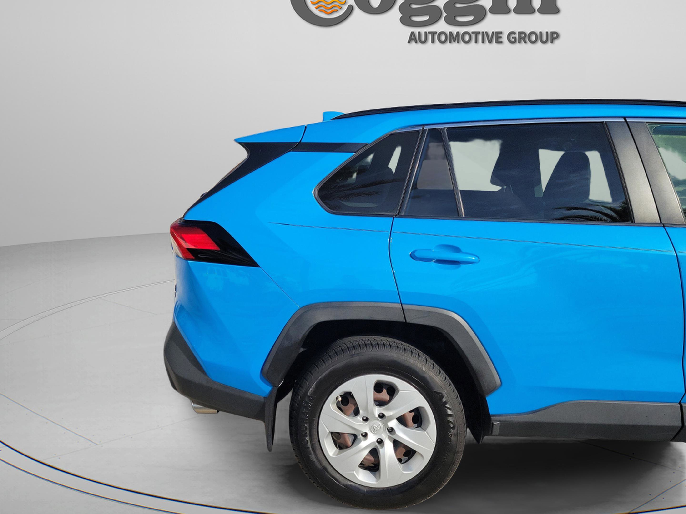 Used 2019 Toyota RAV4 LE w/ All Weather Liner Package AWD/4WD image 3