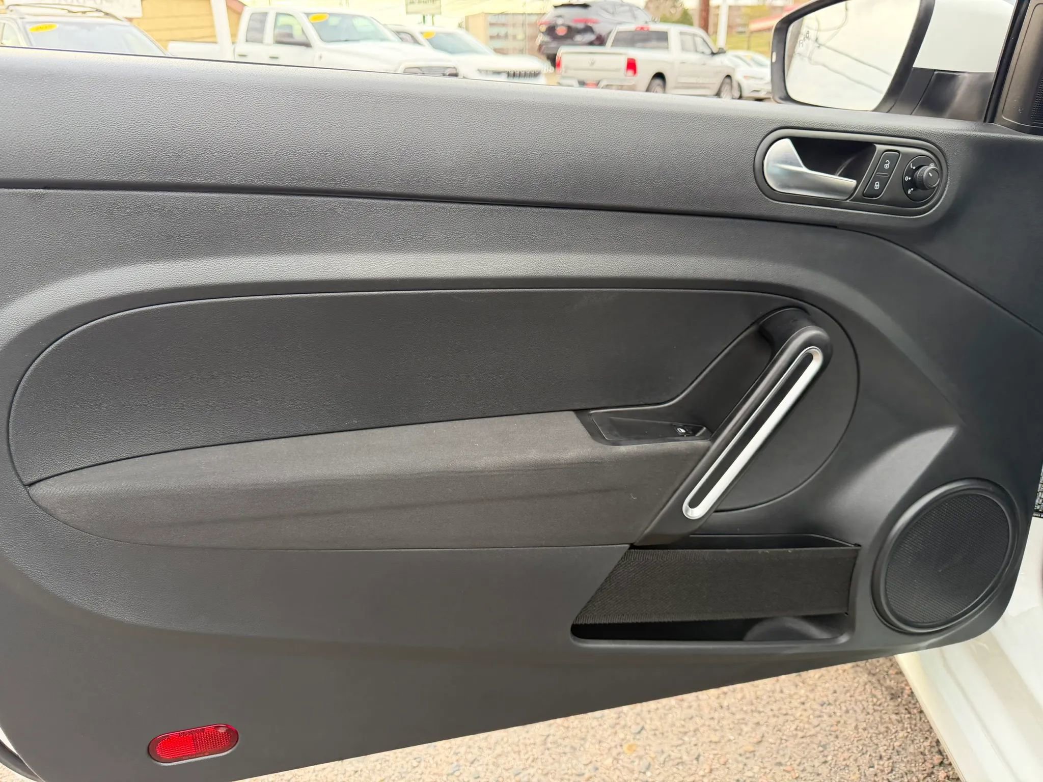 Used 2019 Volkswagen Beetle 2.0T S image 12